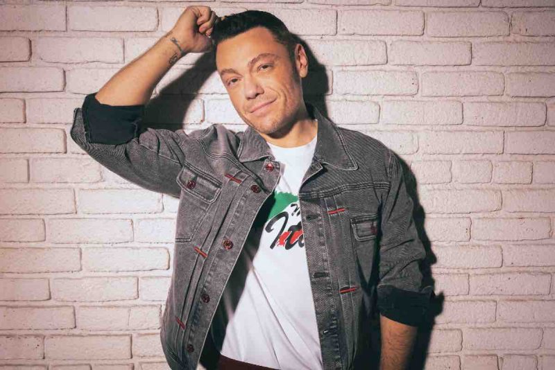 Il conforto, Tiziano Ferro. Testo, Significato & Videoclip d Il conforto, Tiziano Ferro. Testo, Significato & Videoclip d